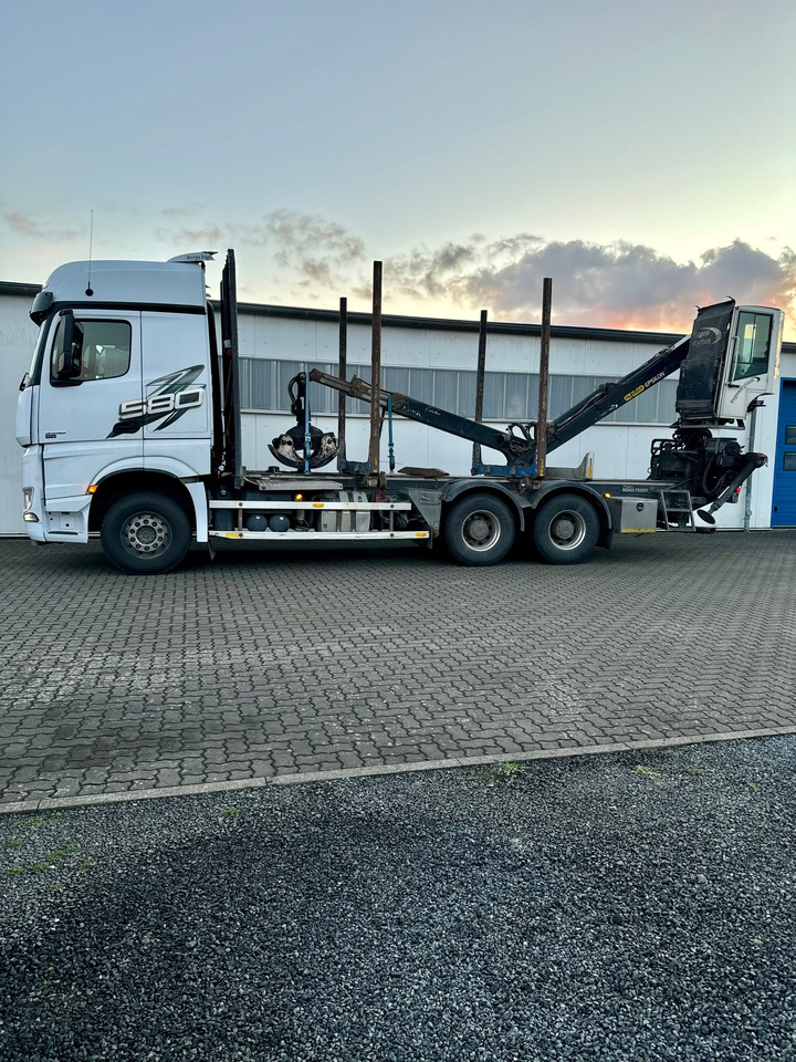 Mercedes Arocs 3358 L 6x4 Radstand 4500 Arocs 3358 L 6x4 Blatt-Luft Gefedert - Camião de transporte de madeira: foto 2 Mercedes Arocs 3358 L 6x4 Radstand 4500 Arocs 3358 L 6x4 Blatt-Luft Gefedert - Camião de transporte de madeira: foto 2