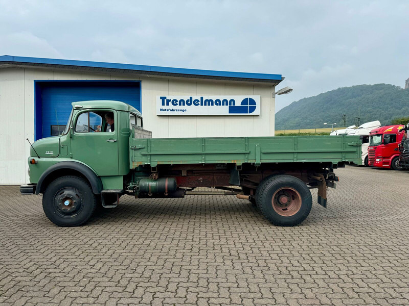 Mercedes-Benz LK 1313 Haubenwagen Oldtimer 3 Wischer hohe Scheibe - Camião basculante: foto 1 Mercedes-Benz LK 1313 Haubenwagen Oldtimer 3 Wischer hohe Scheibe - Camião basculante: foto 1