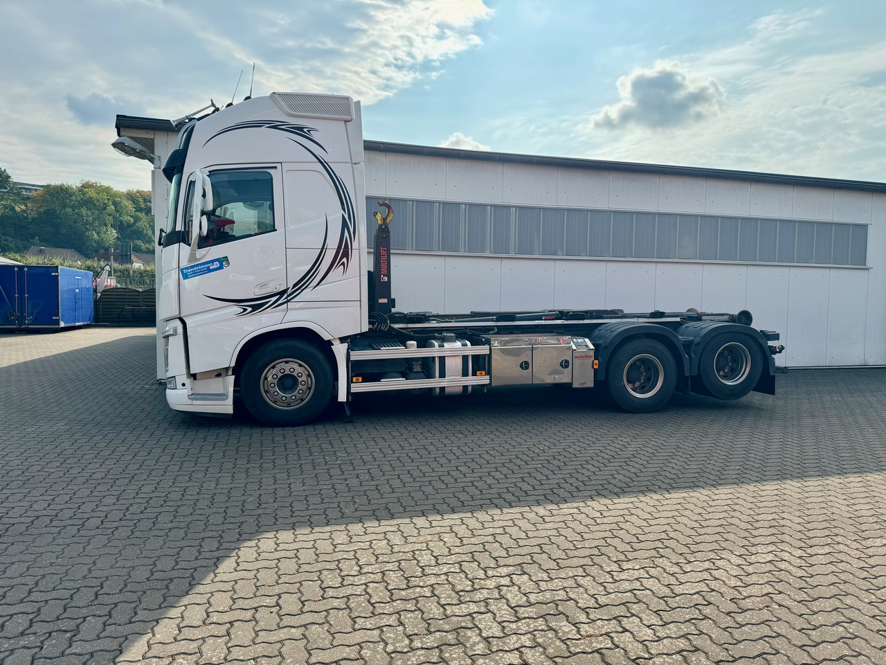 VOLVO Fh-13-540 6x4R - Camião polibenne: foto 3 VOLVO Fh-13-540 6x4R - Camião polibenne: foto 3