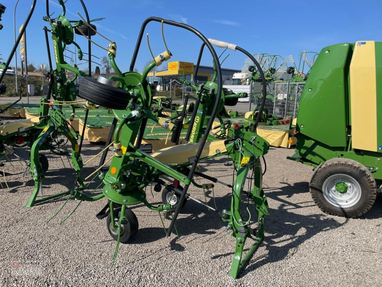 Krone VENDRO 420 HIGHLAND - Ancinho enleirador: foto 2 Krone VENDRO 420 HIGHLAND - Ancinho enleirador: foto 2