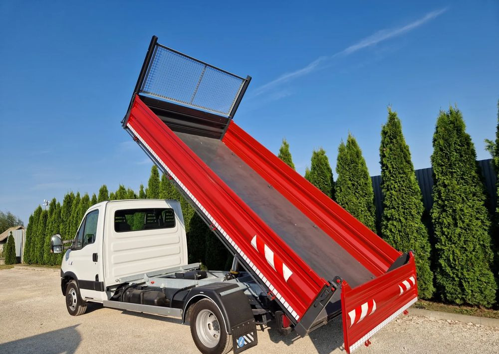 Iveco 35C15 3.0 - Carrinha basculante: foto 3 Iveco 35C15 3.0 - Carrinha basculante: foto 3