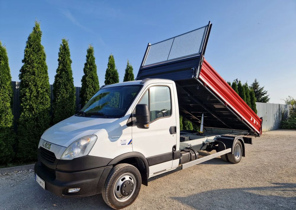 Iveco 35C15 3.0 - Carrinha basculante: foto 1 Iveco 35C15 3.0 - Carrinha basculante: foto 1