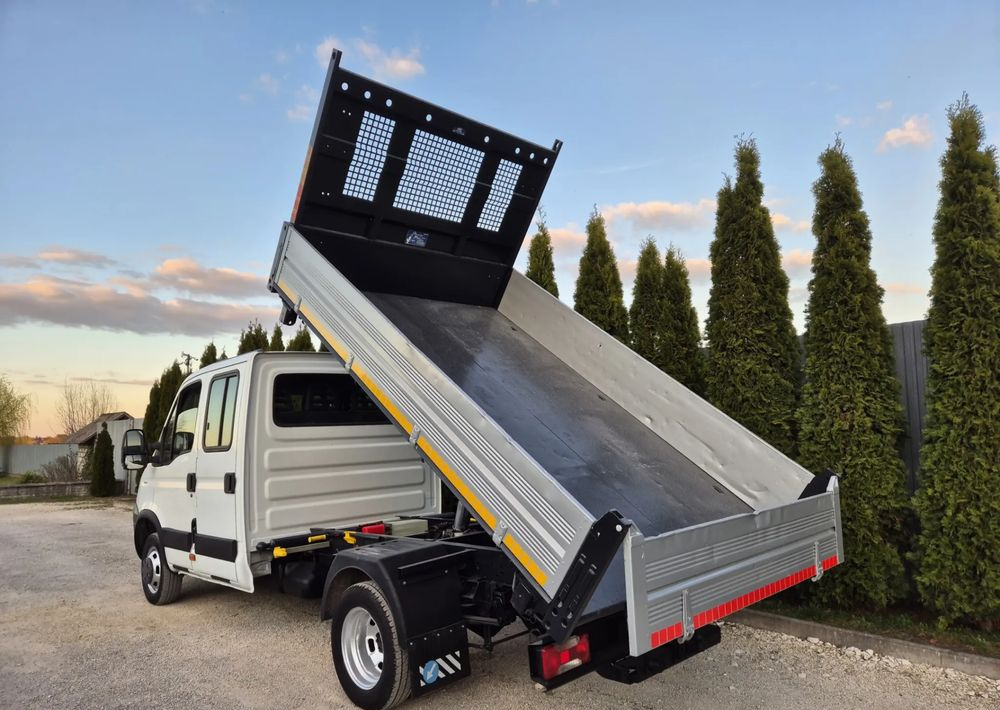 Iveco 50c15 3.0 150KM Brygadówka - Carrinha basculante: foto 3 Iveco 50c15 3.0 150KM Brygadówka - Carrinha basculante: foto 3