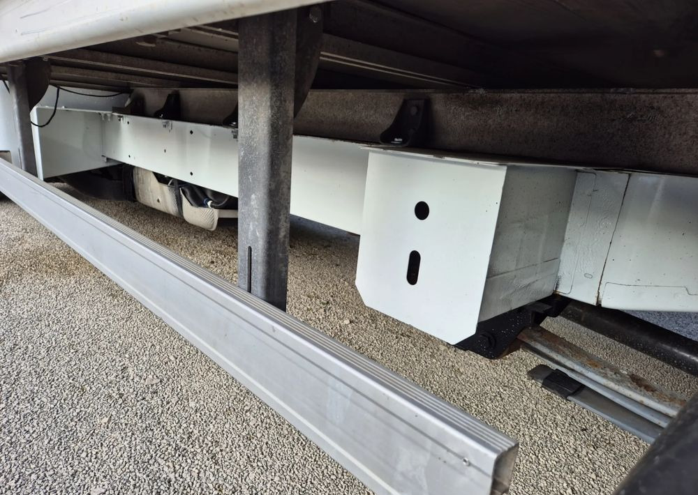 Renault Master 2.3 Plandeka 10 palet Bliźniaki - Carrinha de lona: foto 4 Renault Master 2.3 Plandeka 10 palet Bliźniaki - Carrinha de lona: foto 4