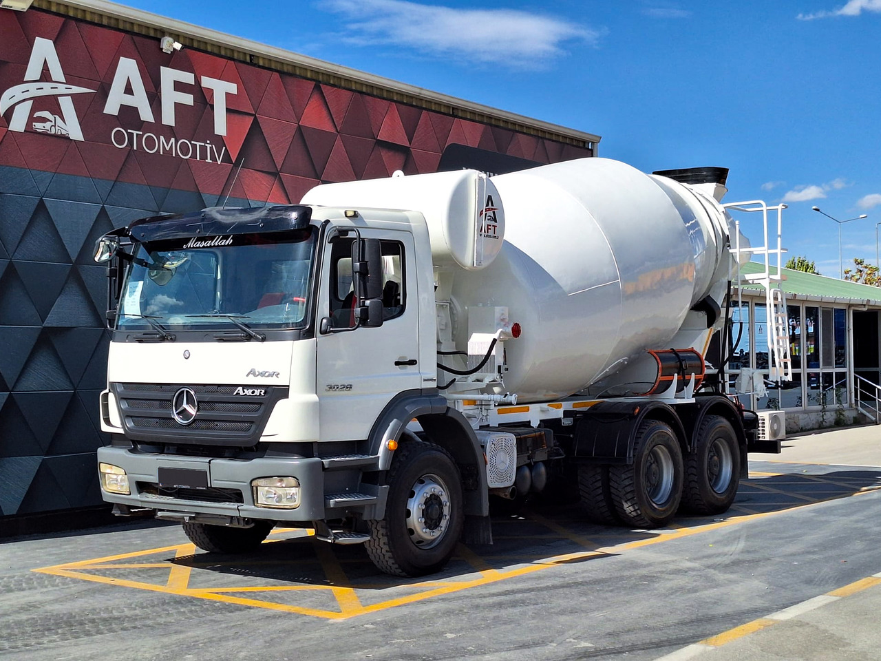 MERCEDES-BENZ AXOR 3028 - Camião betoneira: foto 1 MERCEDES-BENZ AXOR 3028 - Camião betoneira: foto 1