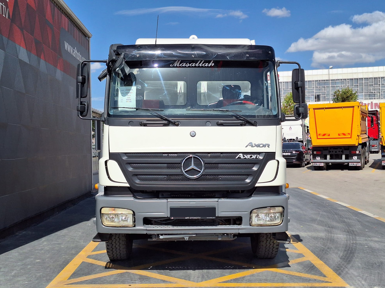 MERCEDES-BENZ AXOR 3028 - Camião betoneira: foto 2 MERCEDES-BENZ AXOR 3028 - Camião betoneira: foto 2