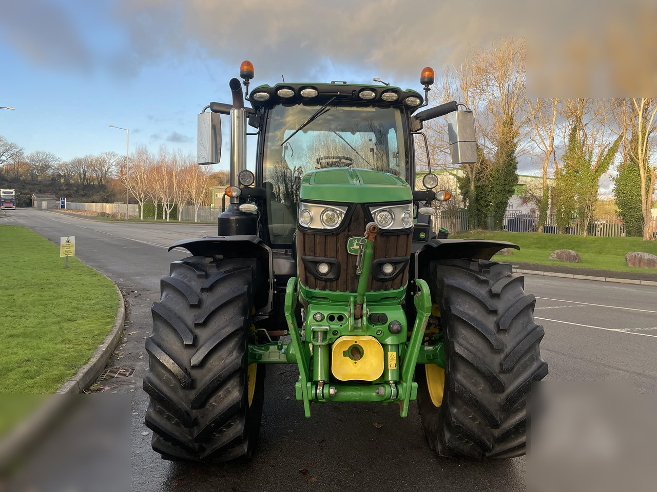 2020 JOHN DEERE 6155R - Trator: foto 3 2020 JOHN DEERE 6155R - Trator: foto 3