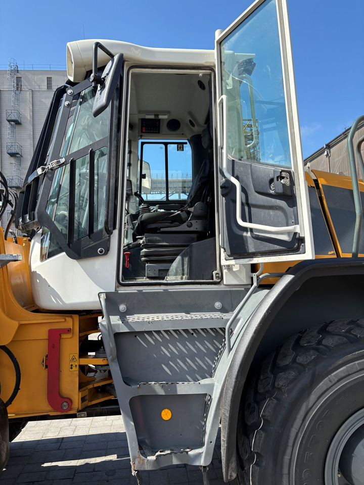 Pá carregadora de rodas LIEBHERR L538: foto 16