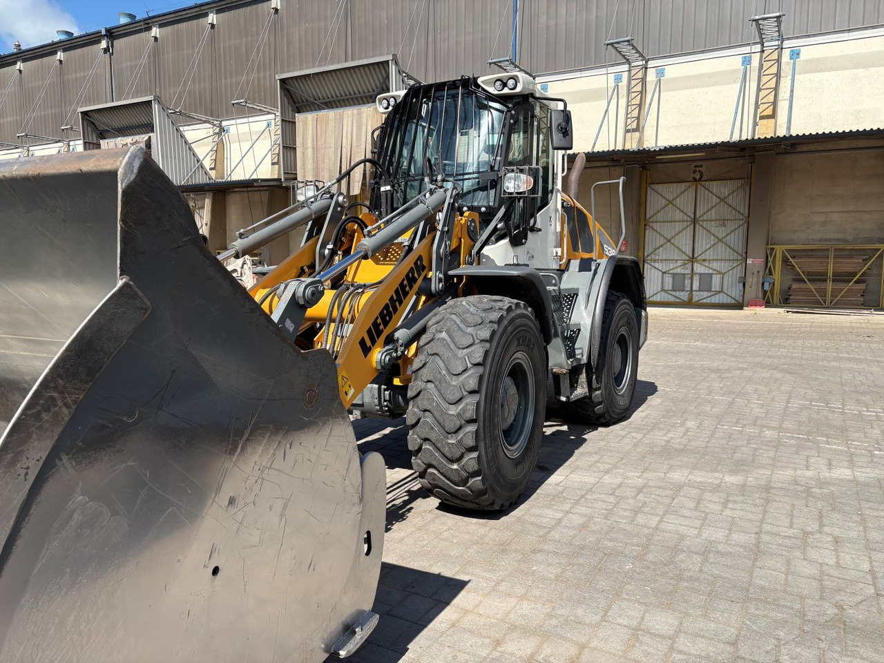 Pá carregadora de rodas LIEBHERR L538: foto 6