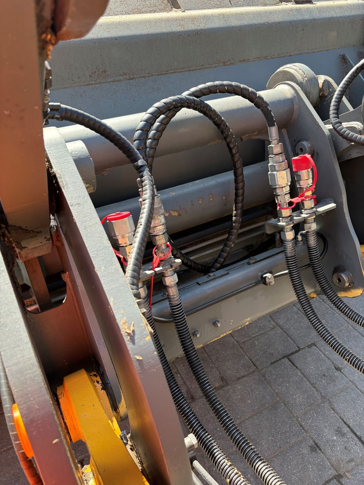 Pá carregadora de rodas LIEBHERR L538: foto 8