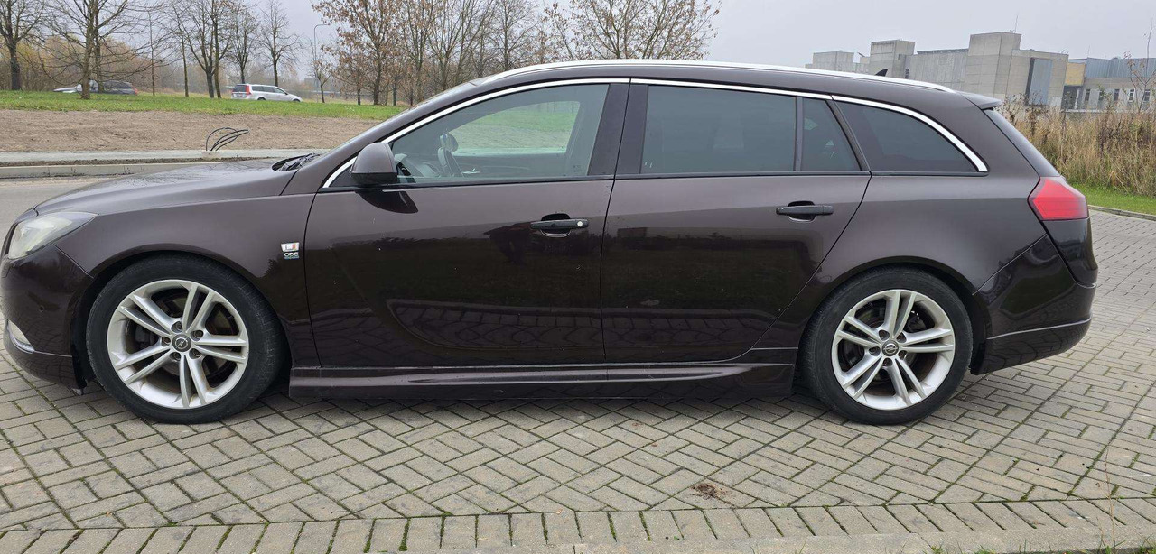 Opel Insignia - Carrinha: foto 3 Opel Insignia - Carrinha: foto 3