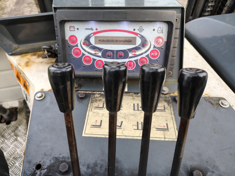 Empilhadeira montada em caminhão Moffet M4 20.1: foto 10 Empilhadeira montada em caminhão Moffet M4 20.1: foto 10