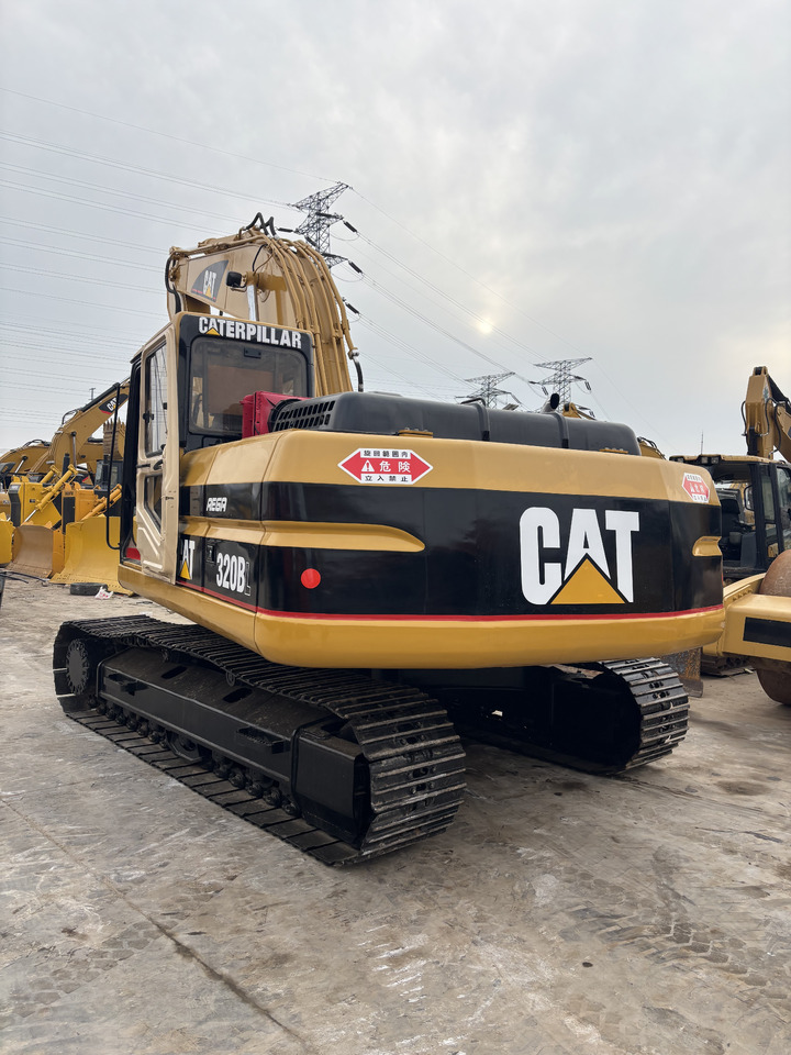 CATERPILLAR 320BL used excavator low price for sale - Escavadora de rastos: foto 2 CATERPILLAR 320BL used excavator low price for sale - Escavadora de rastos: foto 2
