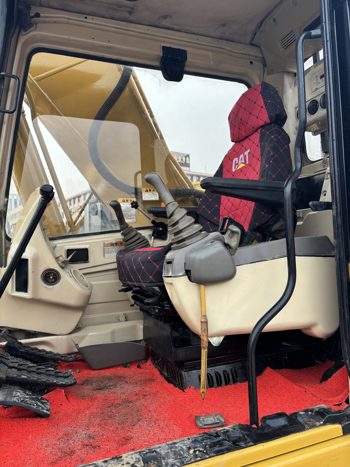 CATERPILLAR 320BL used excavator low price for sale - Escavadora de rastos: foto 5 CATERPILLAR 320BL used excavator low price for sale - Escavadora de rastos: foto 5