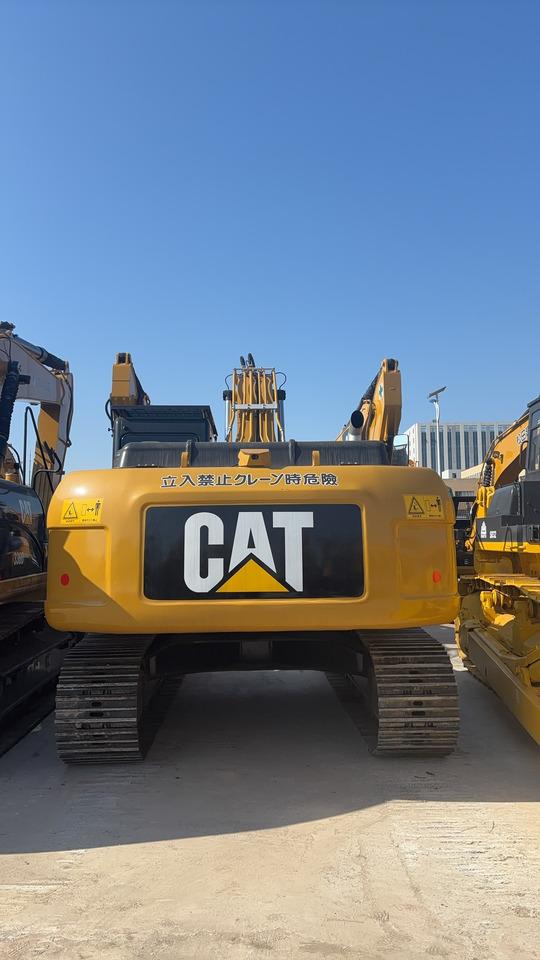 CATERPILLAR 330D2L - Escavadora de rastos: foto 2 CATERPILLAR 330D2L - Escavadora de rastos: foto 2
