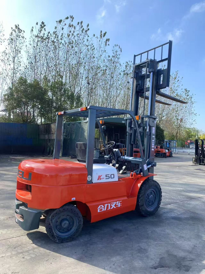 HELI k50 used diesel forklift Customizable mast clamps - Empilhadeira a diesel: foto 4 HELI k50 used diesel forklift Customizable mast clamps - Empilhadeira a diesel: foto 4