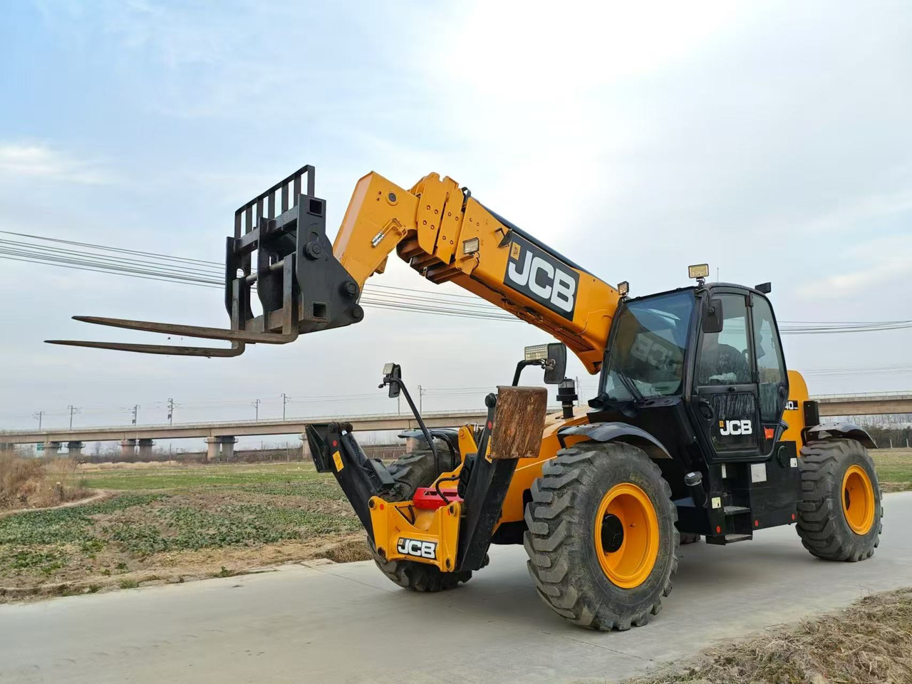 JCB 540 Telescopic handler - Empilhador telescópico: foto 1 JCB 540 Telescopic handler - Empilhador telescópico: foto 1