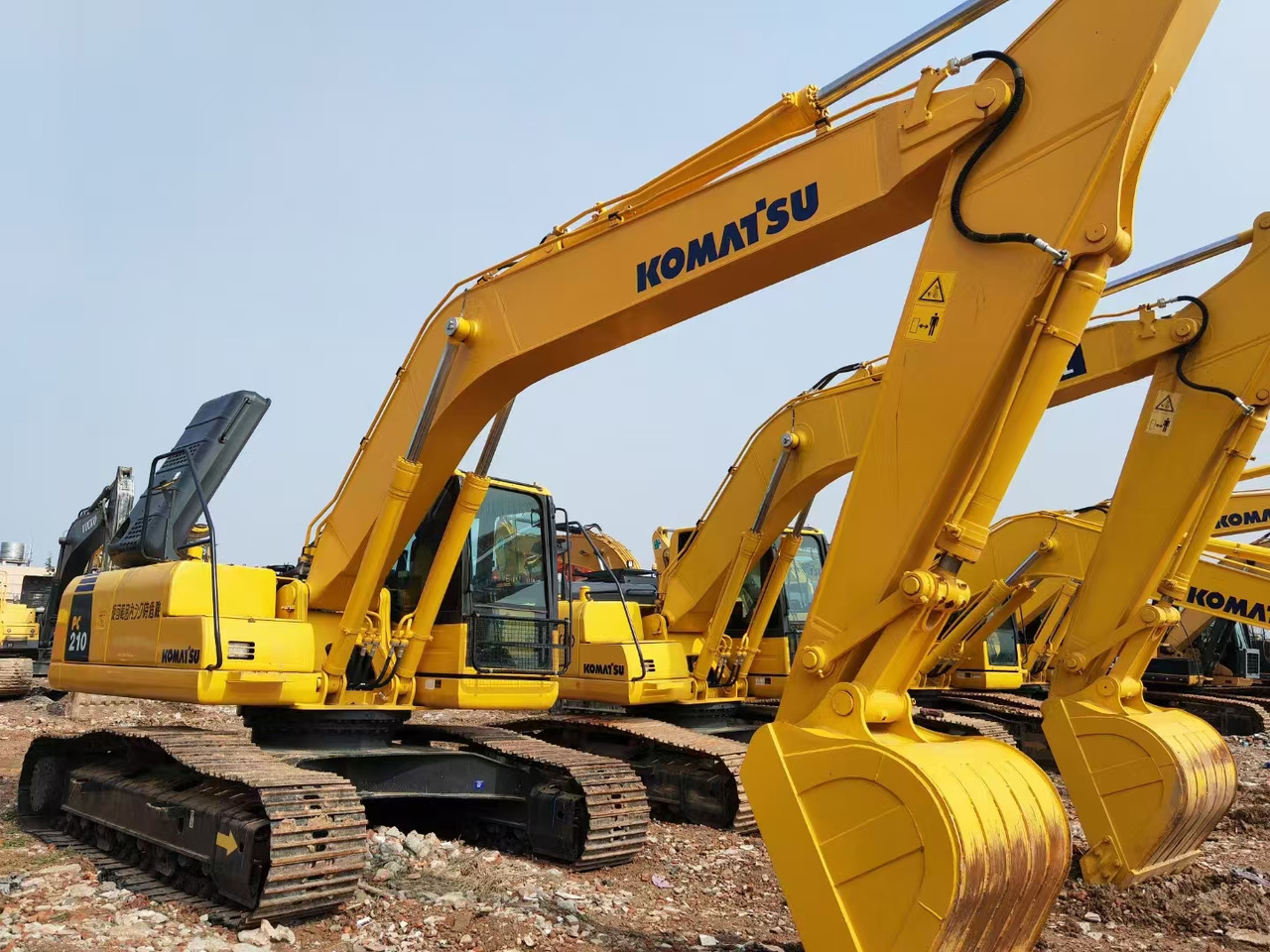 KOMATSU pc210-8 used crawler excavator japan brand hot sale - Escavadora de rastos: foto 5 KOMATSU pc210-8 used crawler excavator japan brand hot sale - Escavadora de rastos: foto 5