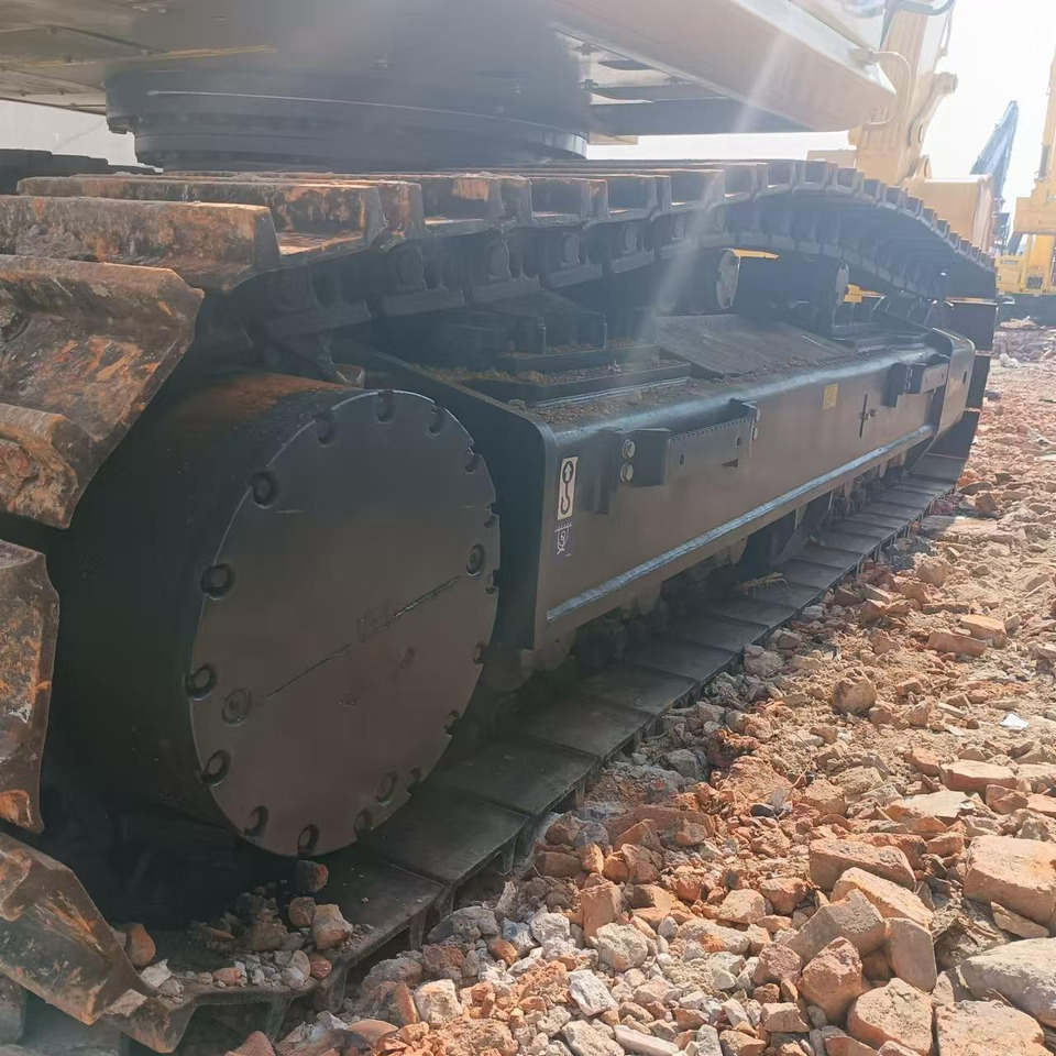 KOMATSU pc450-8 PC450-8 Used Machinery: Fuel-efficient and durable, specially designed for mining/earthwork - Escavadora de rastos: foto 5 KOMATSU pc450-8 PC450-8 Used Machinery: Fuel-efficient and durable, specially designed for mining/earthwork - Escavadora de rastos: foto 5