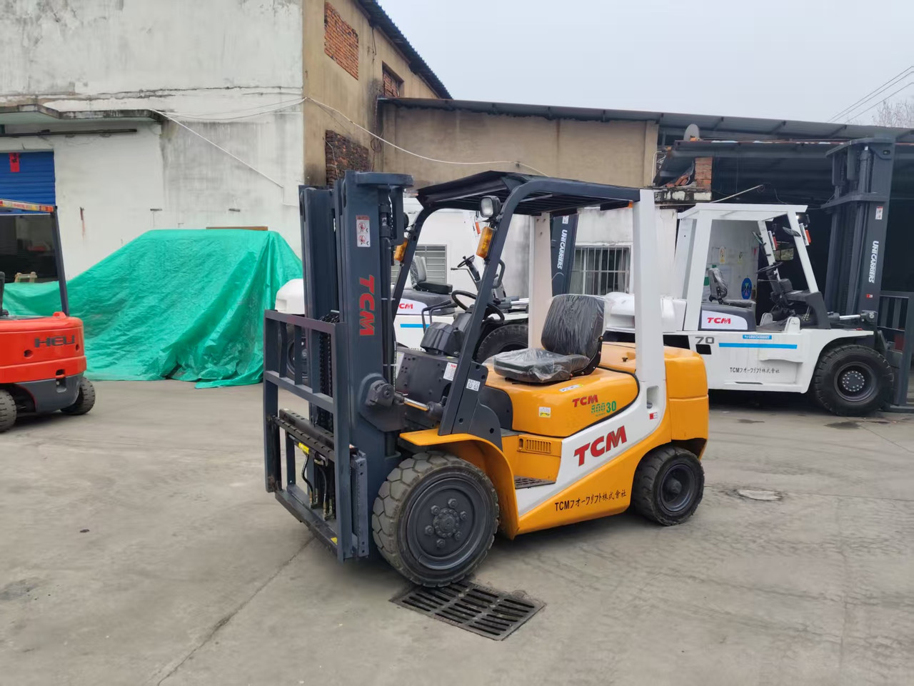 TCM FD30 Japan brand used 3 ton 4.5m diesel forklift Customizable mast clamps - Empilhadeira a diesel: foto 1 TCM FD30 Japan brand used 3 ton 4.5m diesel forklift Customizable mast clamps - Empilhadeira a diesel: foto 1