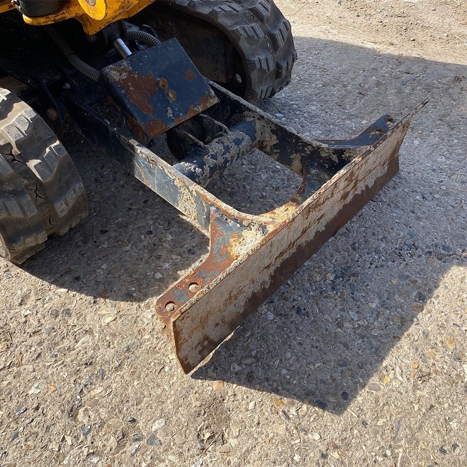 JCB 8008 - Mini escavadeira: foto 4 JCB 8008 - Mini escavadeira: foto 4