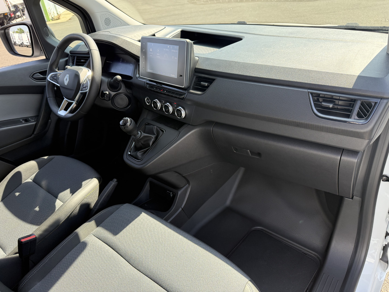 Furgão compacto novo RENAULT KANGOO VAN 1.5DCI95 L1 FOURGON: foto 11 Furgão compacto novo RENAULT KANGOO VAN 1.5DCI95 L1 FOURGON: foto 11