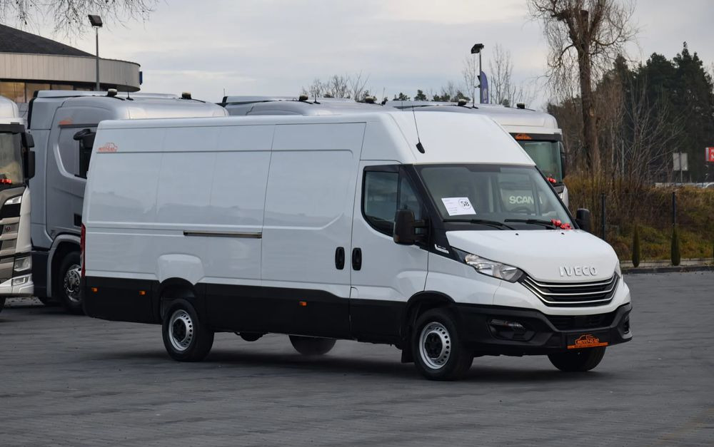 Iveco DAILY MAXI 35S14 / 2.3 - 140 KM / AUTOMAT HI-MATIC / NOWY MODEL / 3 OSOBY / DOSTAWCZE / BLASZAK / KAMERA COFANIA / TEMPOMAT / KLIMA / 2022 / SERWISOWANY / SPROWADZONY Z NIEMIEC - Furgão: foto 3 Iveco DAILY MAXI 35S14 / 2.3 - 140 KM / AUTOMAT HI-MATIC / NOWY MODEL / 3 OSOBY / DOSTAWCZE / BLASZAK / KAMERA COFANIA / TEMPOMAT / KLIMA / 2022 / SERWISOWANY / SPROWADZONY Z NIEMIEC - Furgão: foto 3
