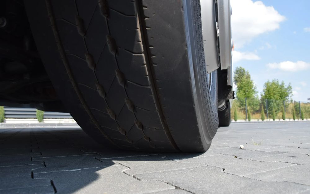 Leasing de  Volvo FH500 / EURO 6 / NOWY MODEL / KLIMATYZACJA POSTOJOWA / ACC / LEDY / 2 ZBIORNIKI / FULL SPILERY / 2023 / NISKI PRZEBIEG / SERWISOWANY / SPROWADZONY Volvo FH500 / EURO 6 / NOWY MODEL / KLIMATYZACJA POSTOJOWA / ACC / LEDY / 2 ZBIORNIKI / FULL SPILERY / 2023 / NISKI PRZEBIEG / SERWISOWANY / SPROWADZONY: foto 13