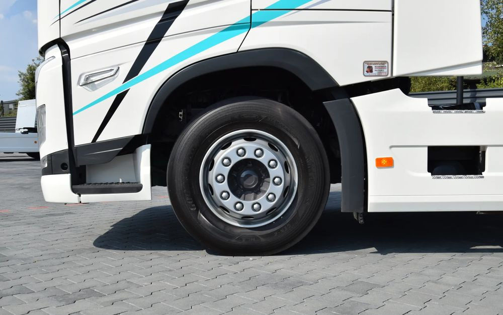 Leasing de  Volvo FH500 / EURO 6 / NOWY MODEL / KLIMATYZACJA POSTOJOWA / ACC / LEDY / 2 ZBIORNIKI / FULL SPILERY / 2023 / NISKI PRZEBIEG / SERWISOWANY / SPROWADZONY Volvo FH500 / EURO 6 / NOWY MODEL / KLIMATYZACJA POSTOJOWA / ACC / LEDY / 2 ZBIORNIKI / FULL SPILERY / 2023 / NISKI PRZEBIEG / SERWISOWANY / SPROWADZONY: foto 12