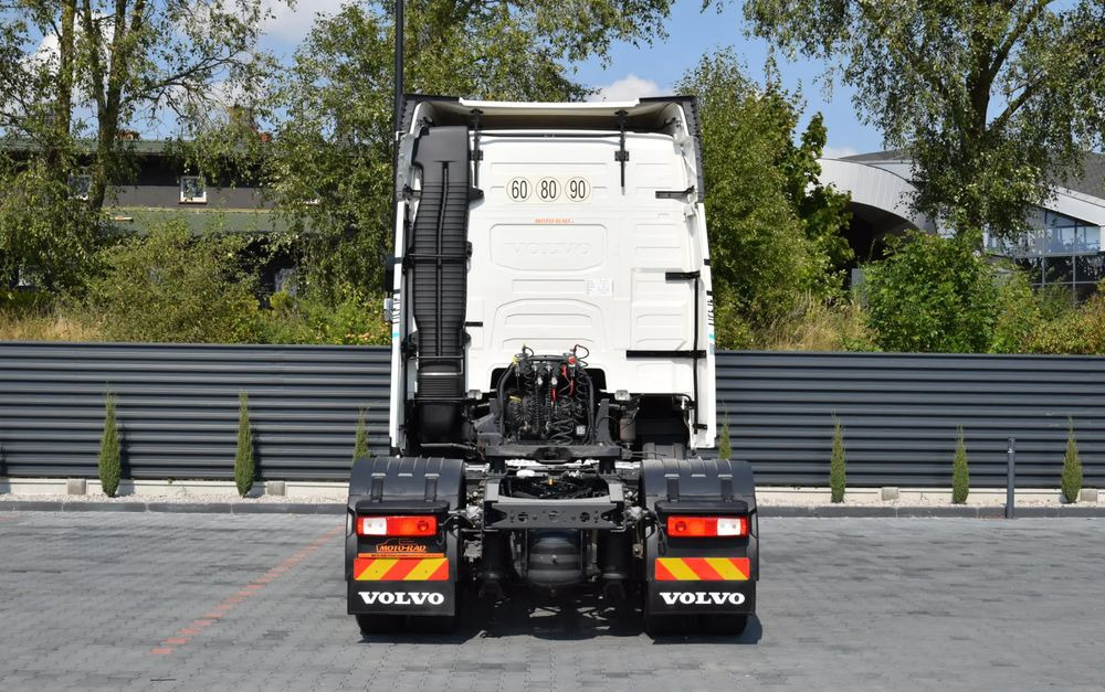 Volvo FH500 / EURO 6 / NOWY MODEL / KLIMATYZACJA POSTOJOWA / ACC / LEDY / 2 ZBIORNIKI / FULL SPILERY / 2023 / NISKI PRZEBIEG / SERWISOWANY / SPROWADZONY - Tractor: foto 5 Volvo FH500 / EURO 6 / NOWY MODEL / KLIMATYZACJA POSTOJOWA / ACC / LEDY / 2 ZBIORNIKI / FULL SPILERY / 2023 / NISKI PRZEBIEG / SERWISOWANY / SPROWADZONY - Tractor: foto 5