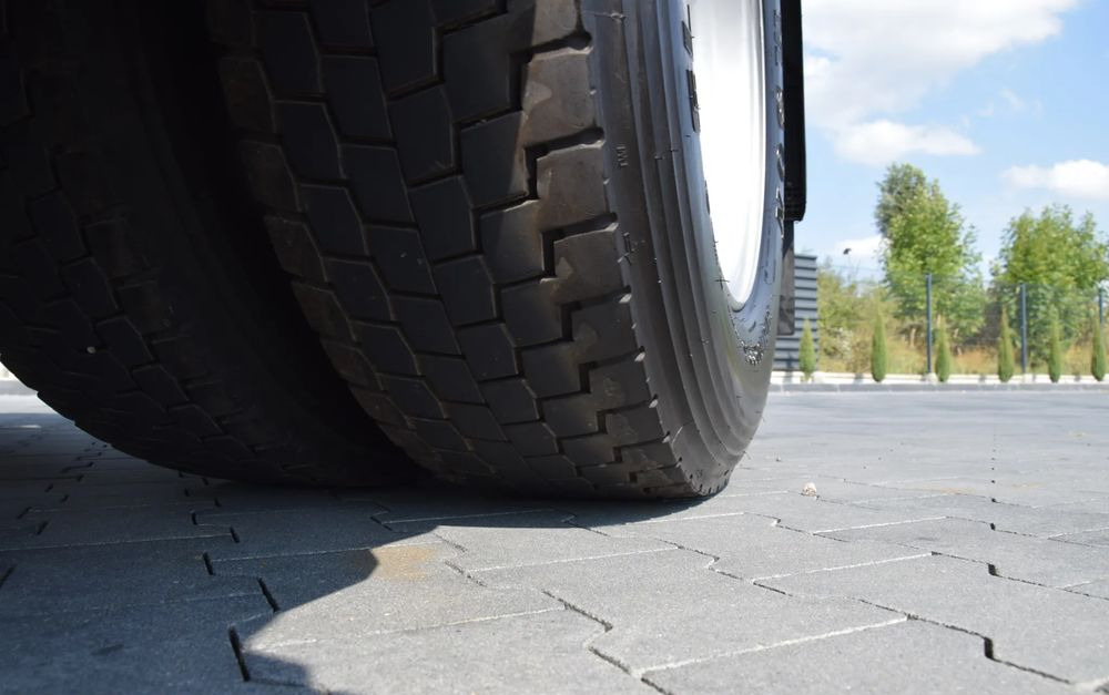 Leasing de  Volvo FH500 / EURO 6 / NOWY MODEL / KLIMATYZACJA POSTOJOWA / ACC / LEDY / 2 ZBIORNIKI / FULL SPILERY / 2023 / NISKI PRZEBIEG / SERWISOWANY / SPROWADZONY Volvo FH500 / EURO 6 / NOWY MODEL / KLIMATYZACJA POSTOJOWA / ACC / LEDY / 2 ZBIORNIKI / FULL SPILERY / 2023 / NISKI PRZEBIEG / SERWISOWANY / SPROWADZONY: foto 15