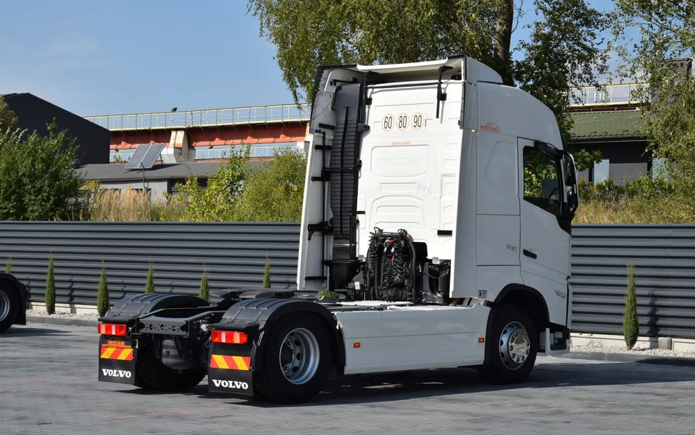 Volvo FH500 / EURO 6 / NOWY MODEL / KLIMATYZACJA POSTOJOWA / ACC / LEDY / 2 ZBIORNIKI PALIWA / FULL SPILERY / 2022 / SERWISOWANY / SPROWADZONY - Tractor: foto 5 Volvo FH500 / EURO 6 / NOWY MODEL / KLIMATYZACJA POSTOJOWA / ACC / LEDY / 2 ZBIORNIKI PALIWA / FULL SPILERY / 2022 / SERWISOWANY / SPROWADZONY - Tractor: foto 5