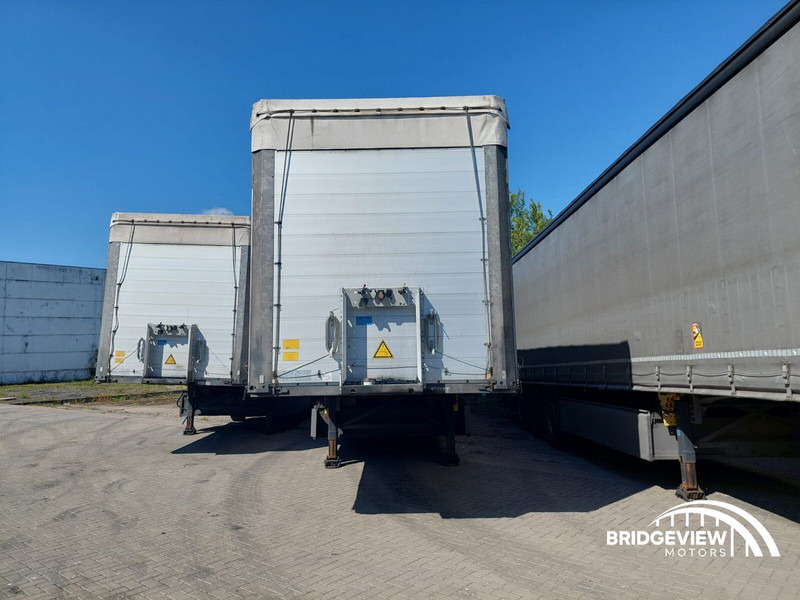 Schmitz Cargobull SCB*S3T - Semi-reboque de lona: foto 1 Schmitz Cargobull SCB*S3T - Semi-reboque de lona: foto 1