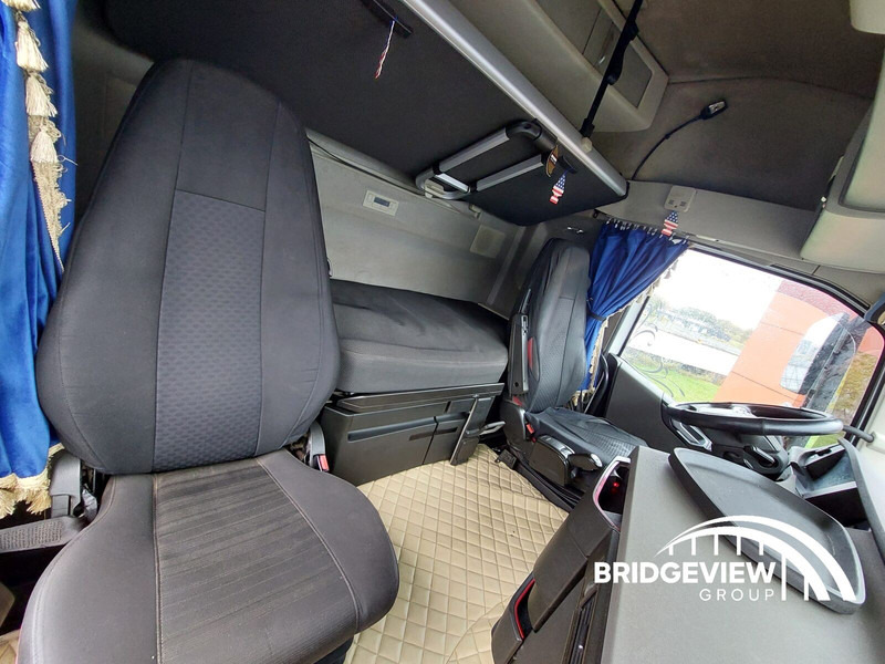 Tractor Volvo FH460: foto 13