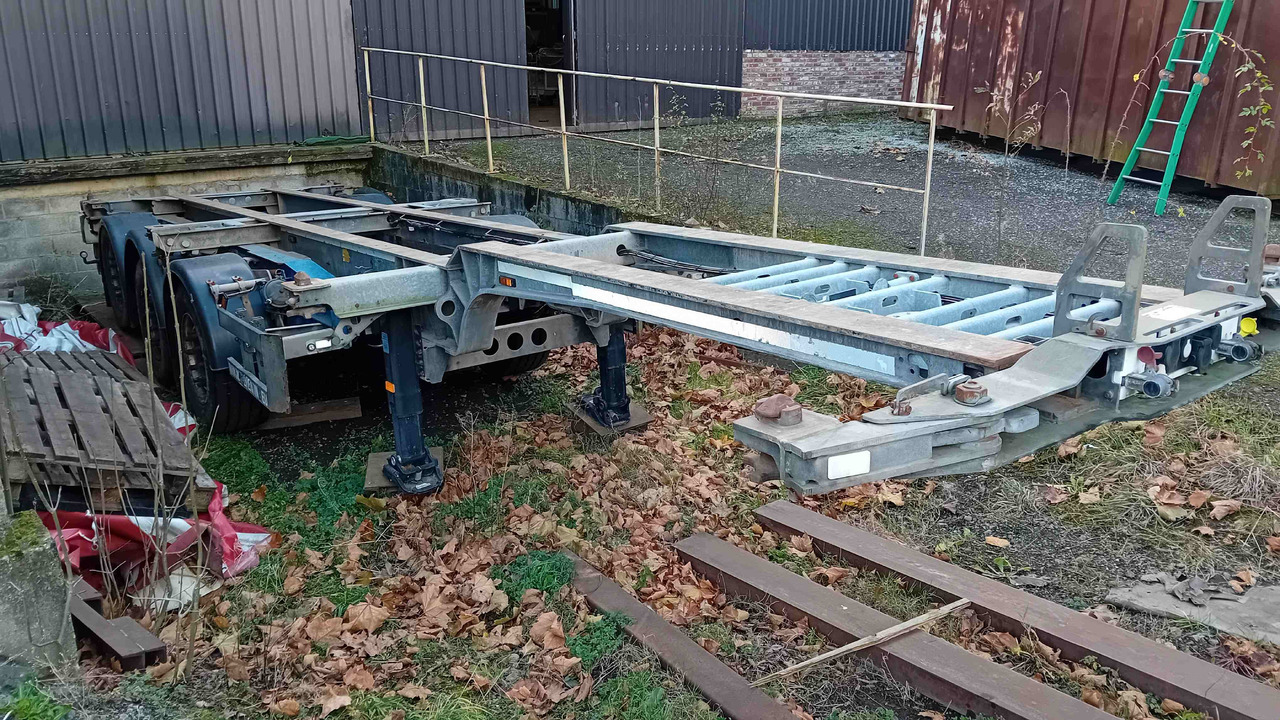 SCHMITZ CARGOBULL châssis porte-conteneur semi-remorque Os - type SGF*3 - adaptable pour conteneur 20' et 40' - Semi-reboque transportador de contêineres/ Caixa móvel: foto 1 SCHMITZ CARGOBULL châssis porte-conteneur semi-remorque Os - type SGF*3 - adaptable pour conteneur 20' et 40' - Semi-reboque transportador de contêineres/ Caixa móvel: foto 1
