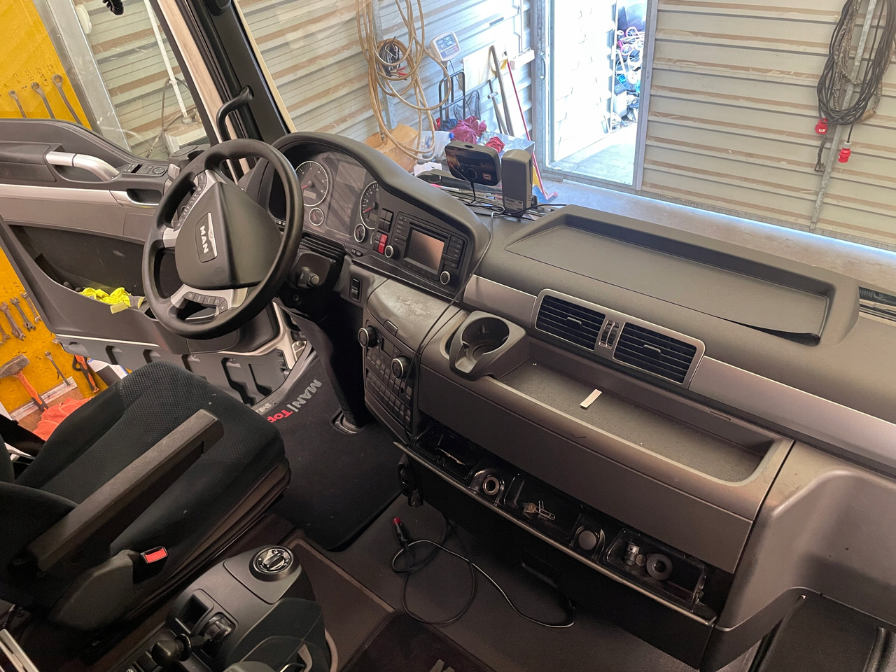 GOŁA KABINA MAN TGX XLX BIAŁA EURO 6 KOLOR RAL 9010 - Cabine por Camião: foto 5 GOŁA KABINA MAN TGX XLX BIAŁA EURO 6 KOLOR RAL 9010 - Cabine por Camião: foto 5