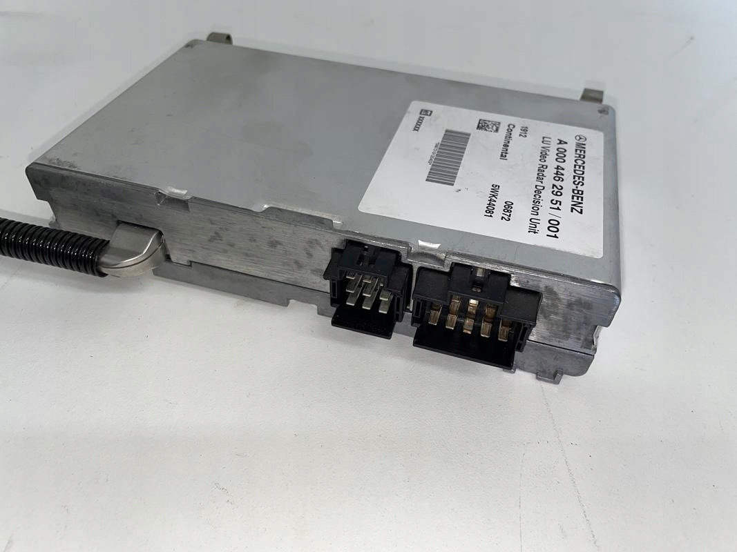 KAMERA RADAR MERCEDES ACTROS MP4 A0004462951 - Sensor por Camião: foto 3 KAMERA RADAR MERCEDES ACTROS MP4 A0004462951 - Sensor por Camião: foto 3