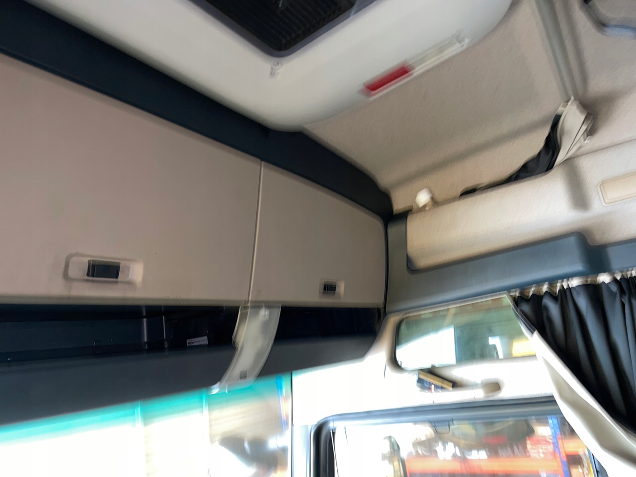 KOMPLETNA KABINA MAN TGX XXL EURO 6 LIFT - Cabine por Camião: foto 3 KOMPLETNA KABINA MAN TGX XXL EURO 6 LIFT - Cabine por Camião: foto 3