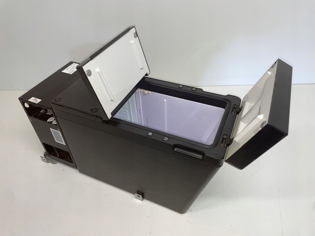 LODÓWKA CHŁODZIARKA IVECO STRALIS INTEL B 504195453 - Cabine e interior por Camião: foto 1 LODÓWKA CHŁODZIARKA IVECO STRALIS INTEL B 504195453 - Cabine e interior por Camião: foto 1