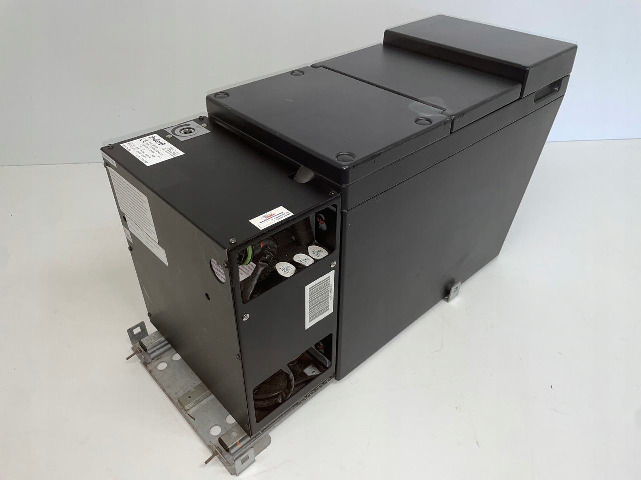 LODÓWKA CHŁODZIARKA IVECO STRALIS INTEL B 504195453 - Cabine e interior por Camião: foto 5 LODÓWKA CHŁODZIARKA IVECO STRALIS INTEL B 504195453 - Cabine e interior por Camião: foto 5