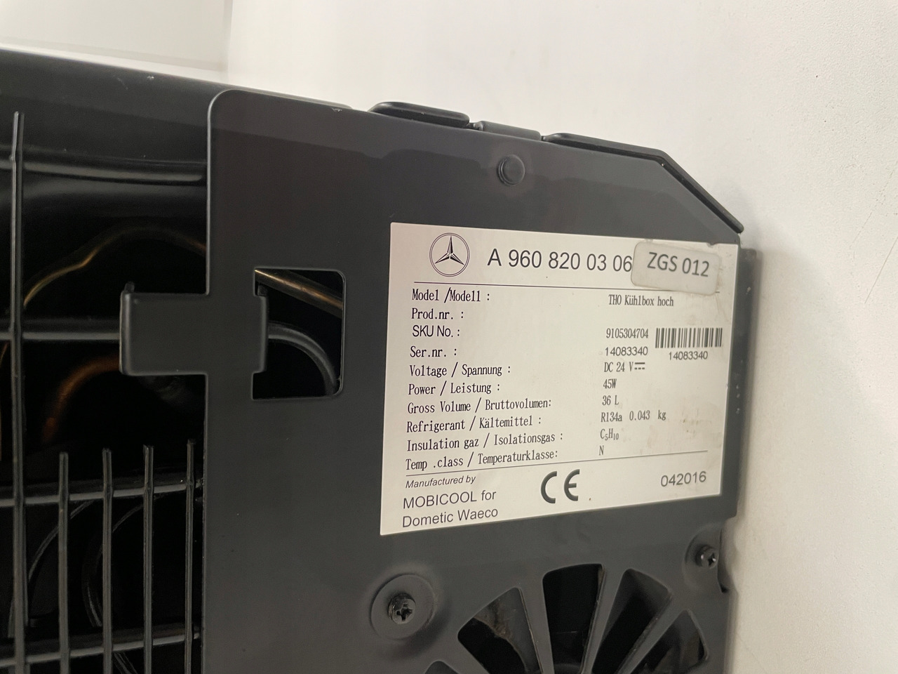 LODÓWKA CHŁODZIARKA MERCEDES ACTROS MP4 MP 4 A9608200306 - Cabine e interior por Camião: foto 4 LODÓWKA CHŁODZIARKA MERCEDES ACTROS MP4 MP 4 A9608200306 - Cabine e interior por Camião: foto 4