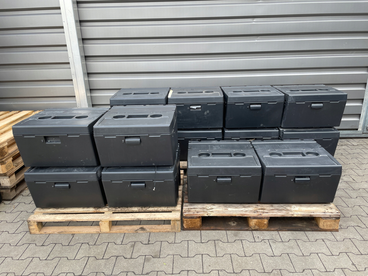 LODÓWKA IVECO HI-WAY HI WAY STRALIS - Cabine e interior por Camião: foto 2 LODÓWKA IVECO HI-WAY HI WAY STRALIS - Cabine e interior por Camião: foto 2