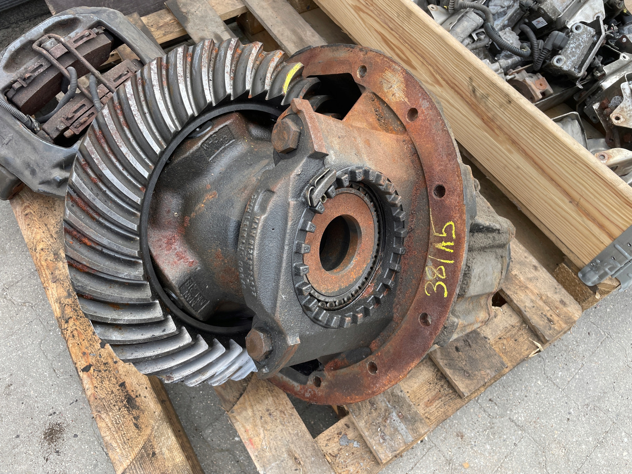 MAN TGX TGS TGA WKŁAD DYFERENCJAŁ MOSTU DYFER 38:15, 81350106301 - Eixo traseiro por Camião: foto 1 MAN TGX TGS TGA WKŁAD DYFERENCJAŁ MOSTU DYFER 38:15, 81350106301 - Eixo traseiro por Camião: foto 1