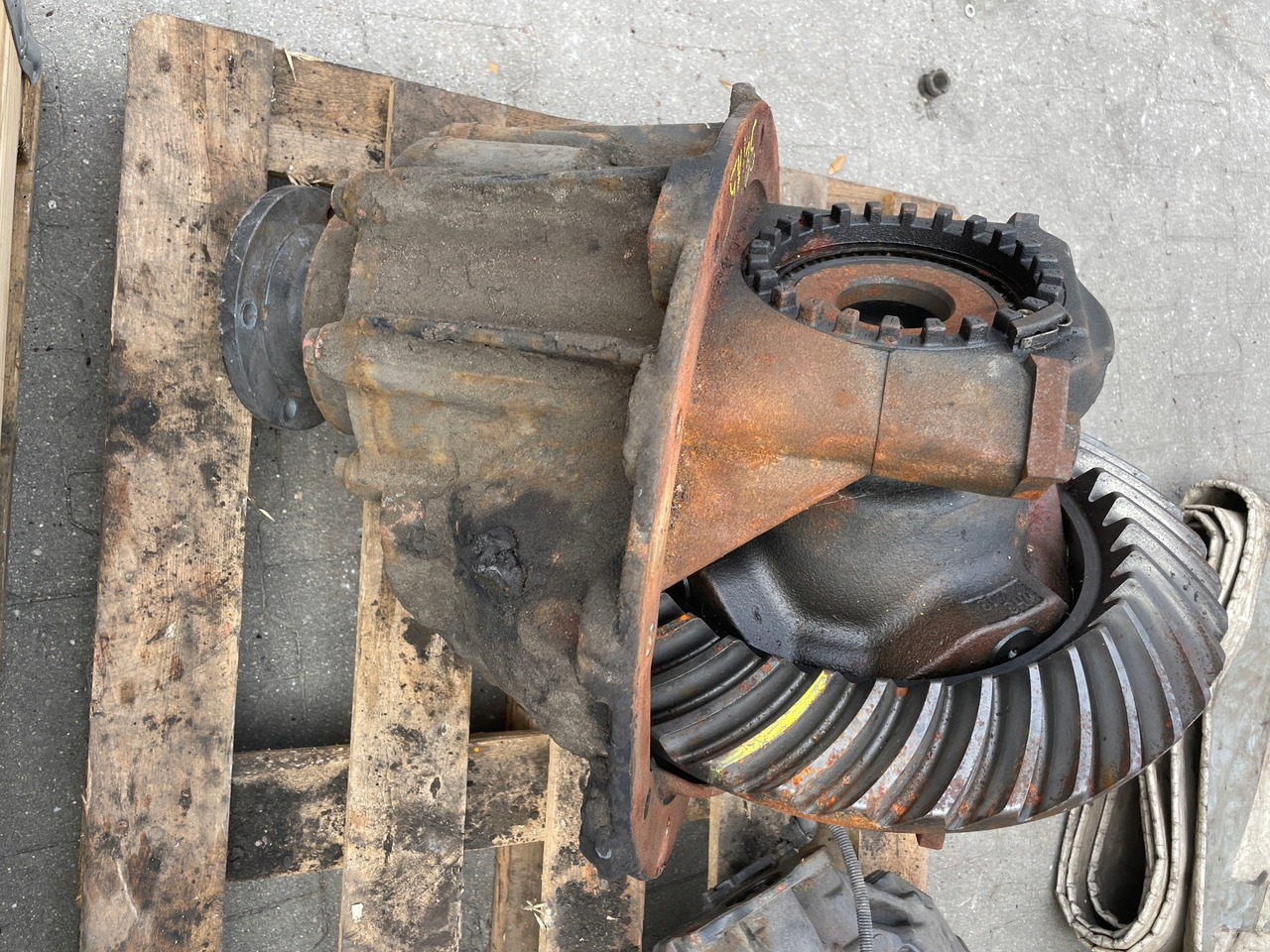 MAN TGX TGS TGA WKŁAD DYFERENCJAŁ MOSTU DYFER 38:15, 81350106301 - Eixo traseiro por Camião: foto 3 MAN TGX TGS TGA WKŁAD DYFERENCJAŁ MOSTU DYFER 38:15, 81350106301 - Eixo traseiro por Camião: foto 3