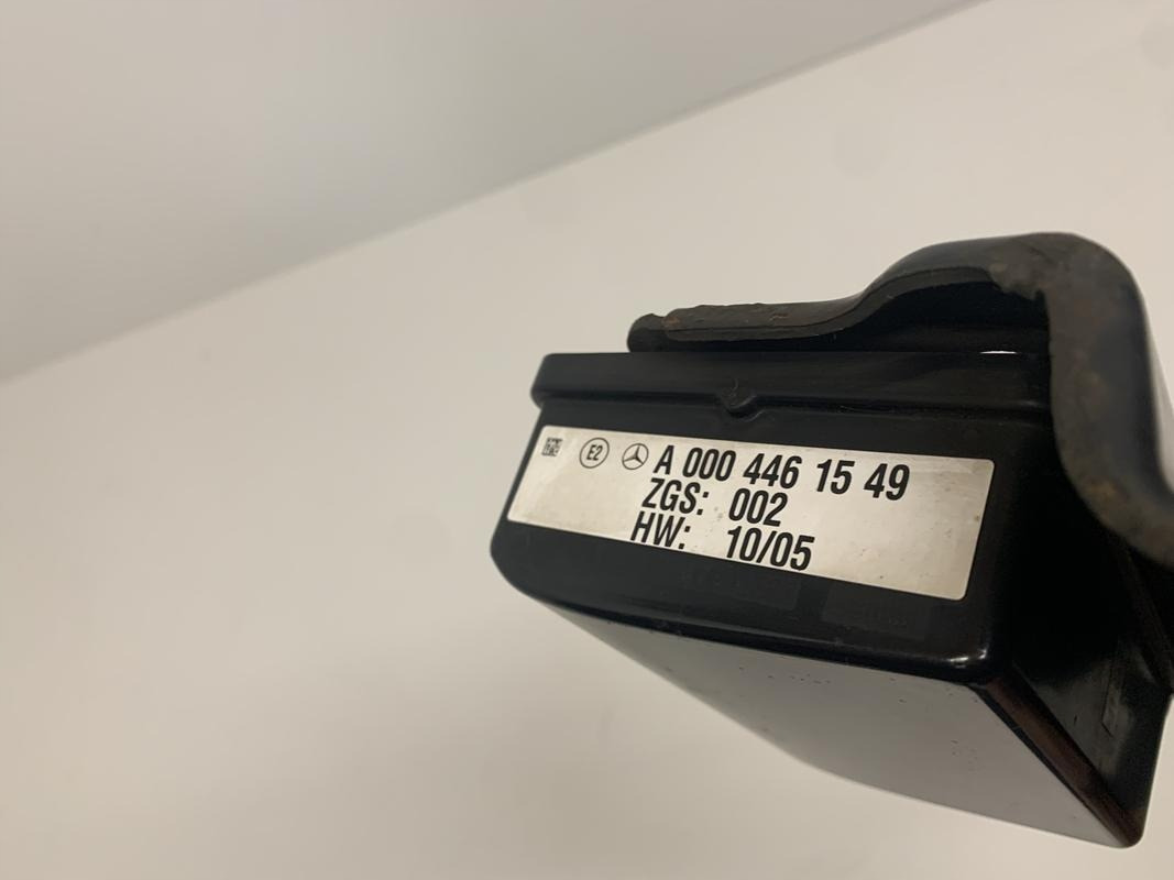 MERCEDES ACTROS MP4 RADAR DISTRONIC 0004461549 - Sensor por Camião: foto 4 MERCEDES ACTROS MP4 RADAR DISTRONIC 0004461549 - Sensor por Camião: foto 4