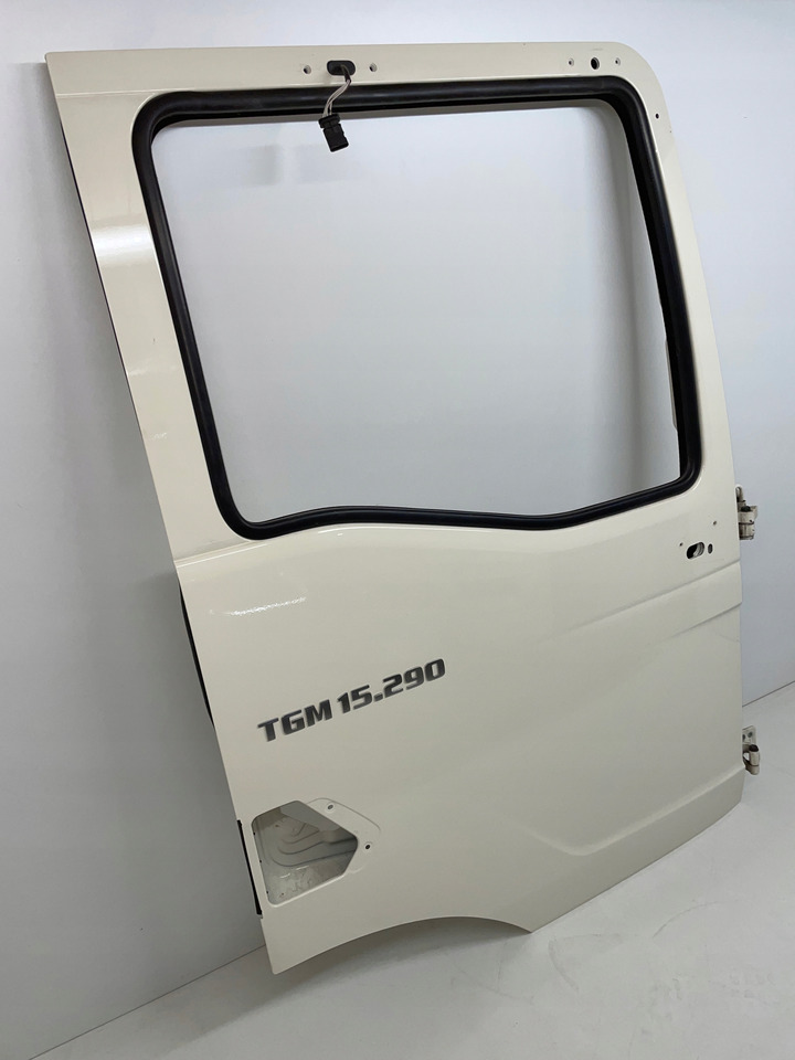 PRAWE DRZWI MAN TGS3 TGS 3 TGS-3 TGL TGM - Porta e peças por Camião: foto 2 PRAWE DRZWI MAN TGS3 TGS 3 TGS-3 TGL TGM - Porta e peças por Camião: foto 2