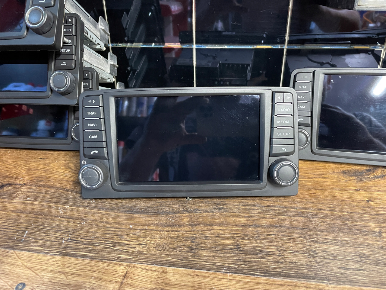 RADIO NAWIGACJA MAN TGS TGX EURO 6 81281006037 WYMIENIONY WYŚWIETLACZ - Sistema de navegação por Camião: foto 2 RADIO NAWIGACJA MAN TGS TGX EURO 6 81281006037 WYMIENIONY WYŚWIETLACZ - Sistema de navegação por Camião: foto 2