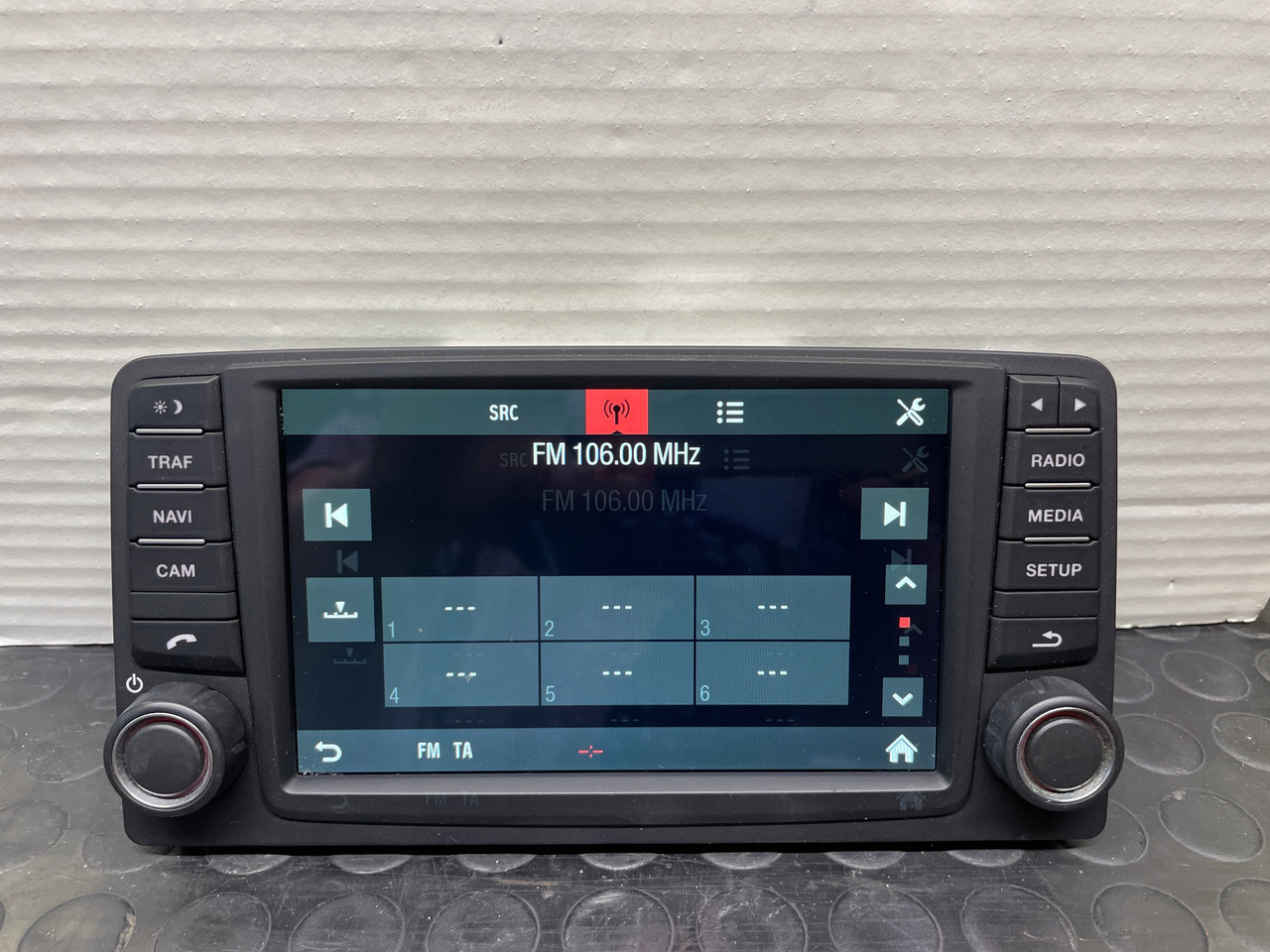RADIO NAWIGACJA MAN TGS TGX EURO 6 81281006043 - Sistema de navegação por Camião: foto 1 RADIO NAWIGACJA MAN TGS TGX EURO 6 81281006043 - Sistema de navegação por Camião: foto 1