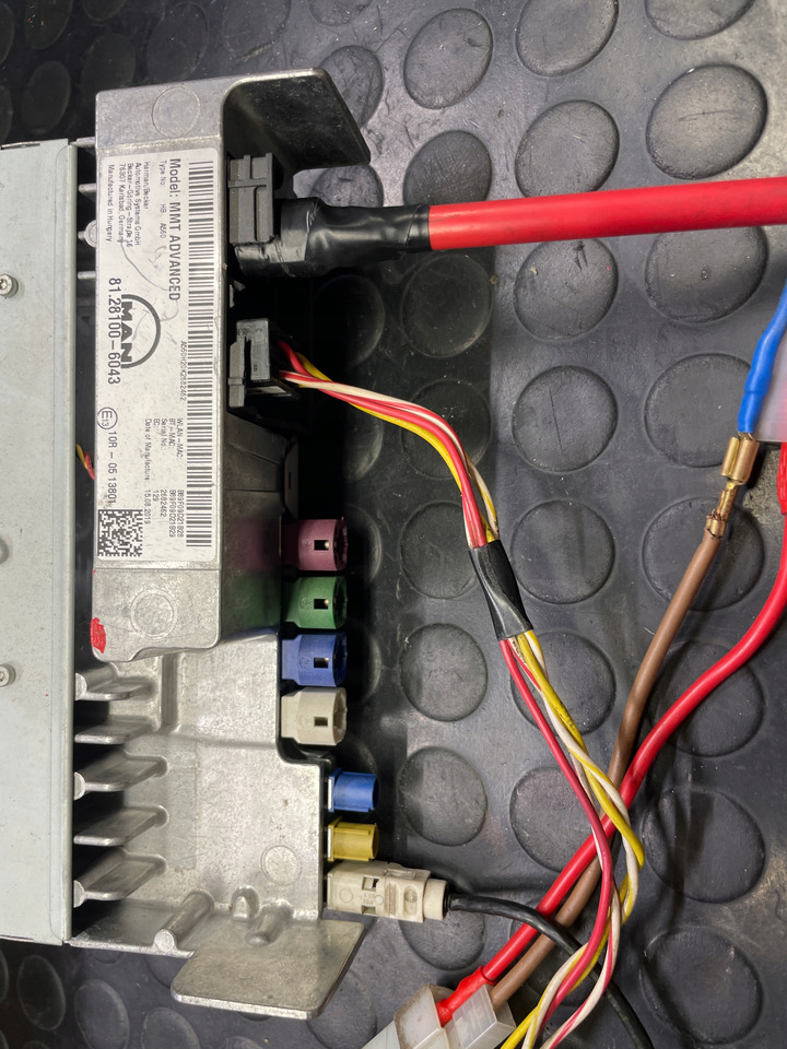 RADIO NAWIGACJA MAN TGS TGX EURO 6 81281006043 - Sistema de navegação por Camião: foto 3 RADIO NAWIGACJA MAN TGS TGX EURO 6 81281006043 - Sistema de navegação por Camião: foto 3