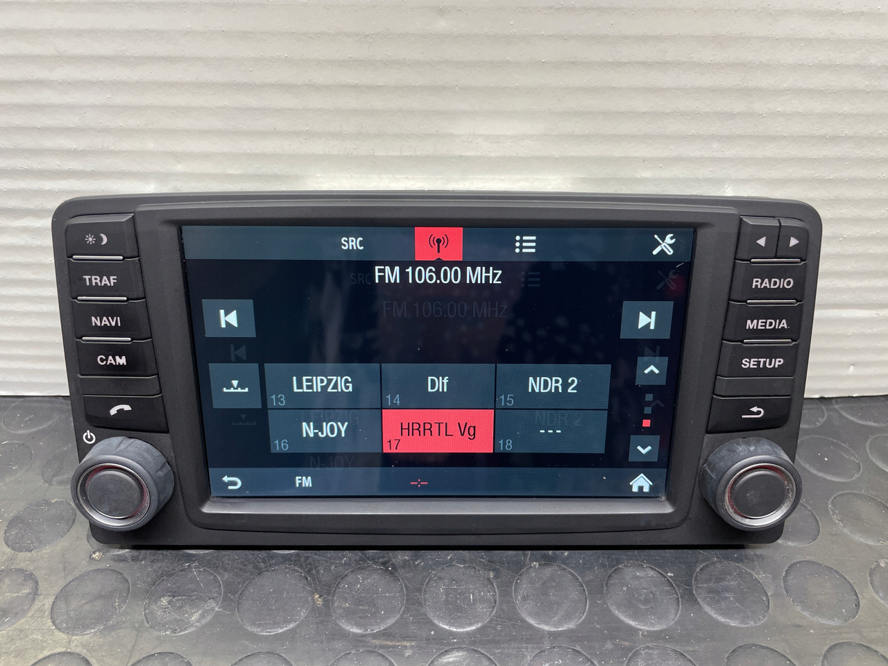 RADIO NAWIGACJA MAN TGS TGX EURO 6 81281006050 - Sistema de navegação por Camião: foto 1 RADIO NAWIGACJA MAN TGS TGX EURO 6 81281006050 - Sistema de navegação por Camião: foto 1